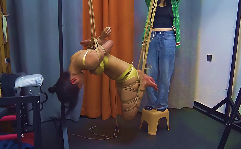 K9字母圈漂亮女繩師作品 _ 金艷內衣的懸吊 ,K9 字母圈,思慕圈,bdsm文,字母圈,第3張